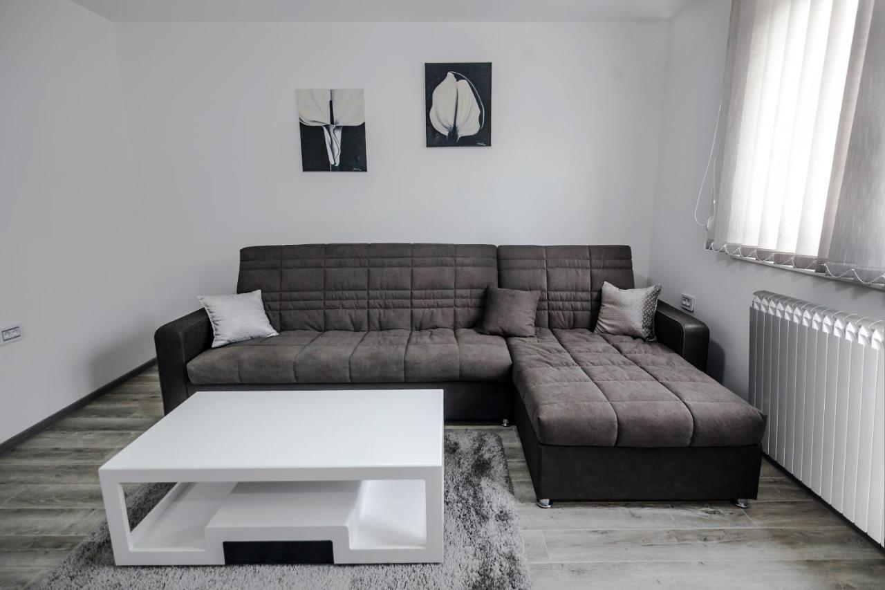 Kristal Apartmani Аранделовац Экстерьер фото